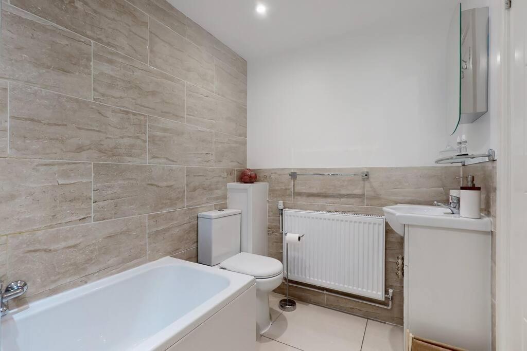 Lovely 2 Bedroom Apartment Near Highgate Station Londres Exterior foto
