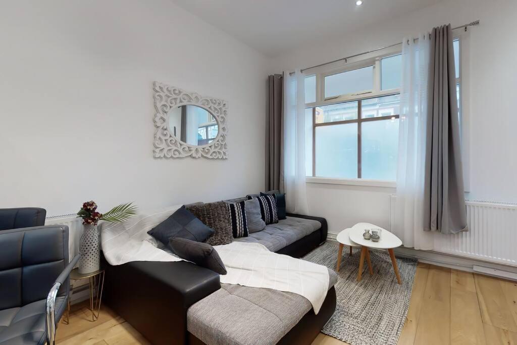 Lovely 2 Bedroom Apartment Near Highgate Station Londres Exterior foto
